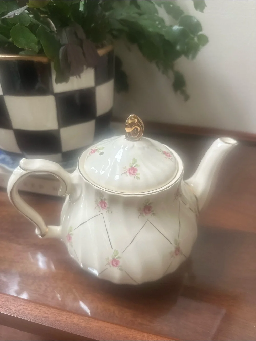 Sadler elegant white